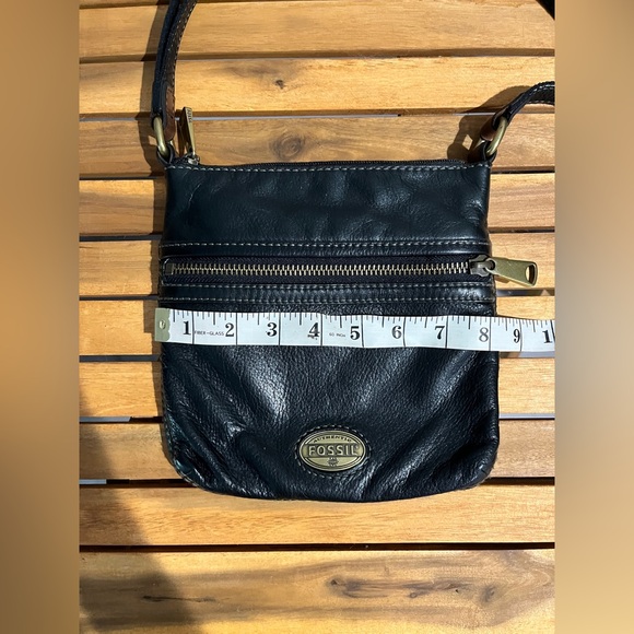 🖤FOSSIL leather crossbody bag black with brass hardware 🖤 - Picture 12 of 16
